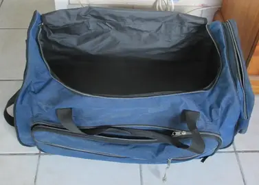 Grand sac de voyage , bleu , très bon état