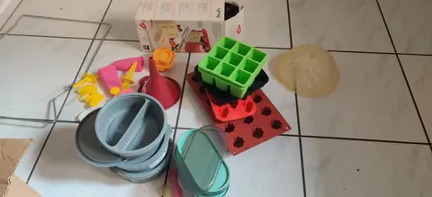 moules en silicone et cuillères mesures pour enfants