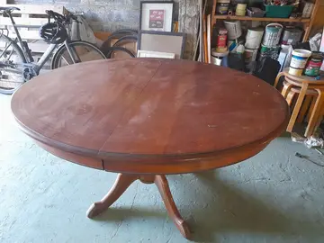 table en.bois avec 2 rallonges