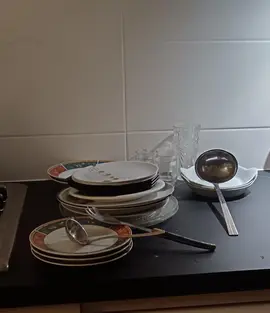 Lot de vaisselle dépareillée