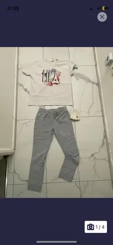 lot t-shirt pantalon de jogging et gant de maquillage