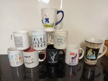 9 mugs