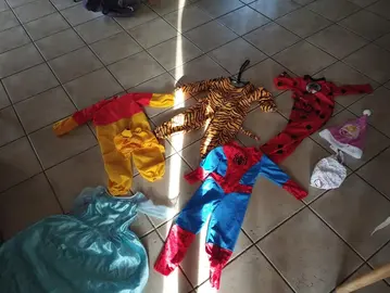 lot costumes enfant