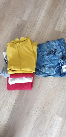 Haut et vestes taille 12 ans garçon