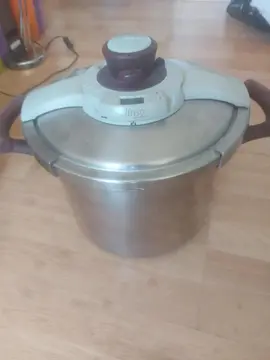 cocotte minute clipso un peu ancienne