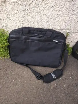 2 sacoches pour dossiers ou ordinateur