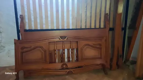 lit bois merisier avec sommier