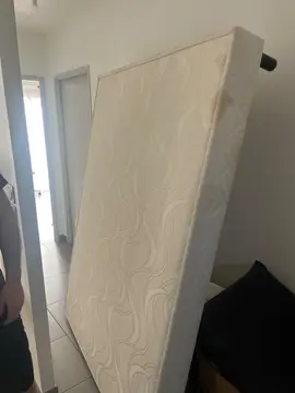 sommier +Matelas 2 personnes