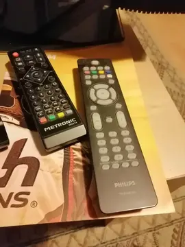 Television Philips 80cm avec decodeur