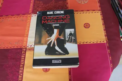 roman "Dancing Machine"