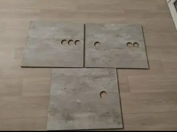 3 planches de travail déjà utilisé+porte de placard