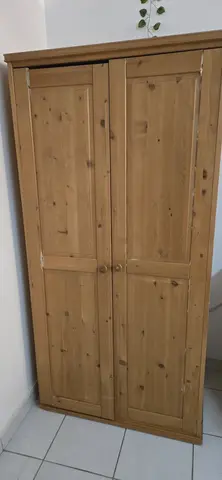 armoire en pin