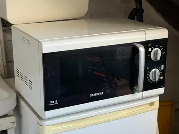 Four micro-onde Samsung