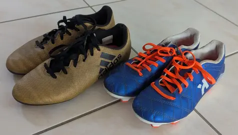 Chaussure de foot - Taille 34