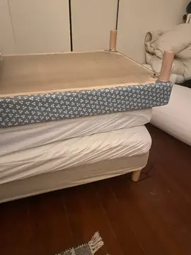 2 sommiers et 2 matelas