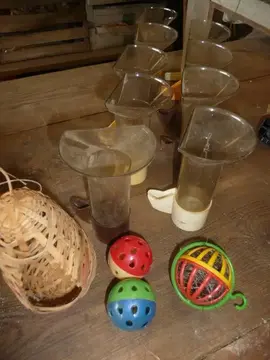 Petits abreuvoirs pour cage oiseaux