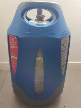 2 Bouteilles Gaz 'Viséo" entamées (½ + ¼)