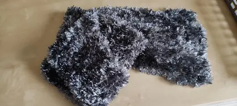 Echarpe gris argenté