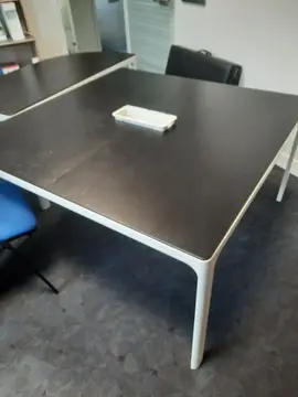 Table de bureau ou réunion Bekant Ikea