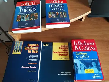 LIVRES D ANGLAIS CAMBRIDGE ET AUTRES