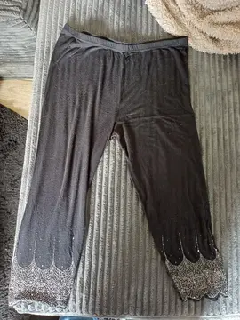 Leggings court noir à paillettes taille 48