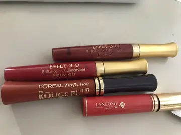 Rouges à lèvres Gloss BIEN LIRE