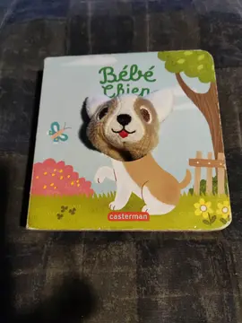 livre bébé marionnette chien