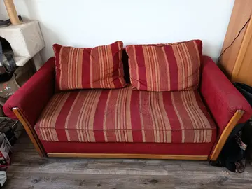 Canapé 2/3 places en bon état