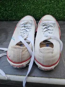 2 paires de converses 37