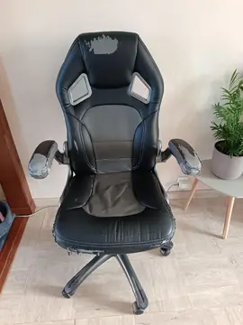 Chaise de bureau à roulettes