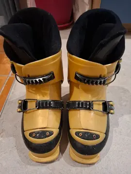 Chaussures de ski enfant taille 22.5cm