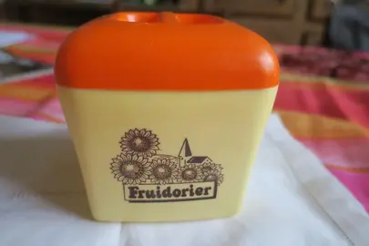 Boîte publicitaire vintage FRUIDORIER en plastique