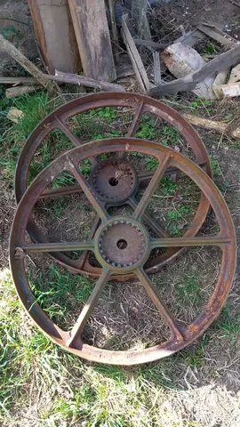 2 Roues métalliques