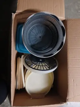 lot de vieux tupperware