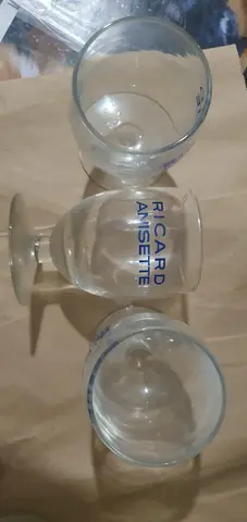 3 verres à ricard