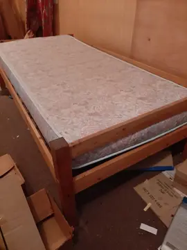 Lit 1 personne à lattes