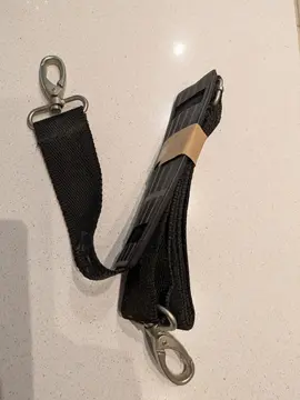 sangle noire pour sac de voyage