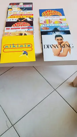 36 CD musique année 80. 90