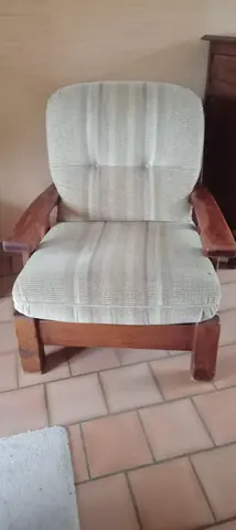 Fauteuil en bois massif
