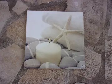 Cadre mural motifs bougie et galets - 30 cm X 30 cm X épaisseur 3,5 cm