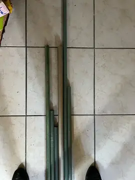 Lot tringle bref née et métal