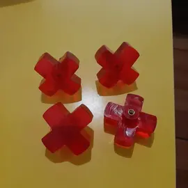 poignées en résine rouge