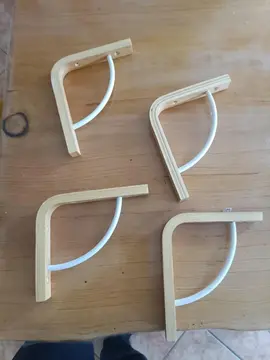 équerres pour étagères murales