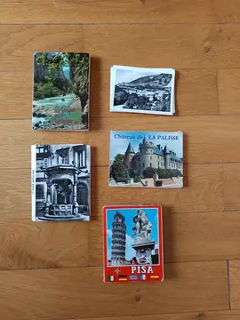 lot cartes sous forme de dépliants