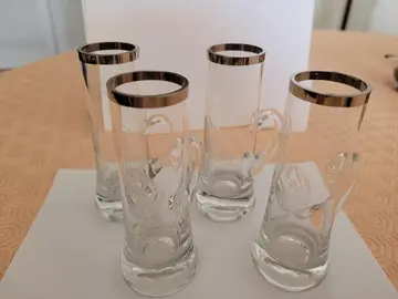 4petits verres liqueur ou soliflores