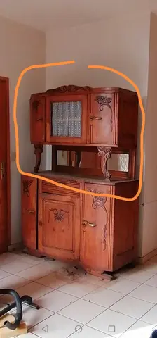 Donne partie haute de ce vaisselier