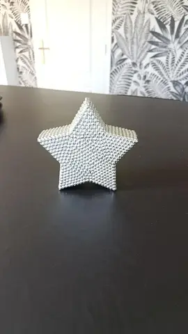 tirelire argenté en forme d étoile