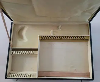 Écrin à couverts vide