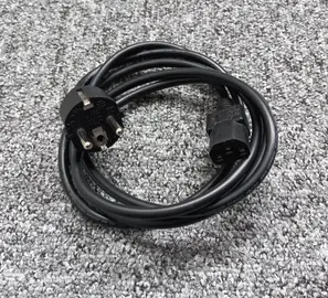 Câble d'alimentation PC standard (C13)