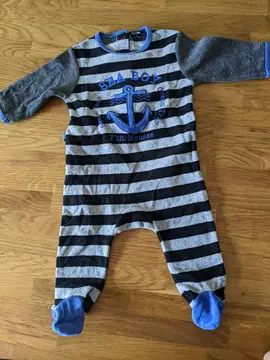 1 pyjama Bébé 6 mois